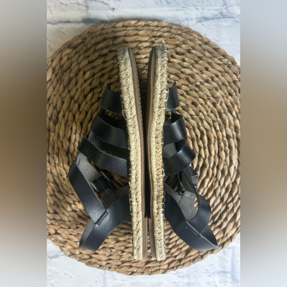 Black Open Toe Fisherman Sandals with Woven Sole. Size 8 1/2 - Picture 4 of 6